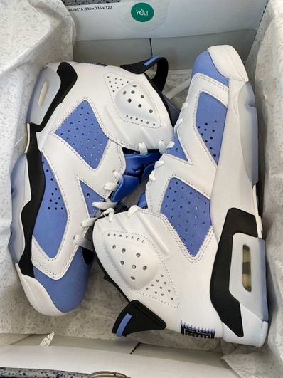 Nike Air Jordan 6 "UNC"