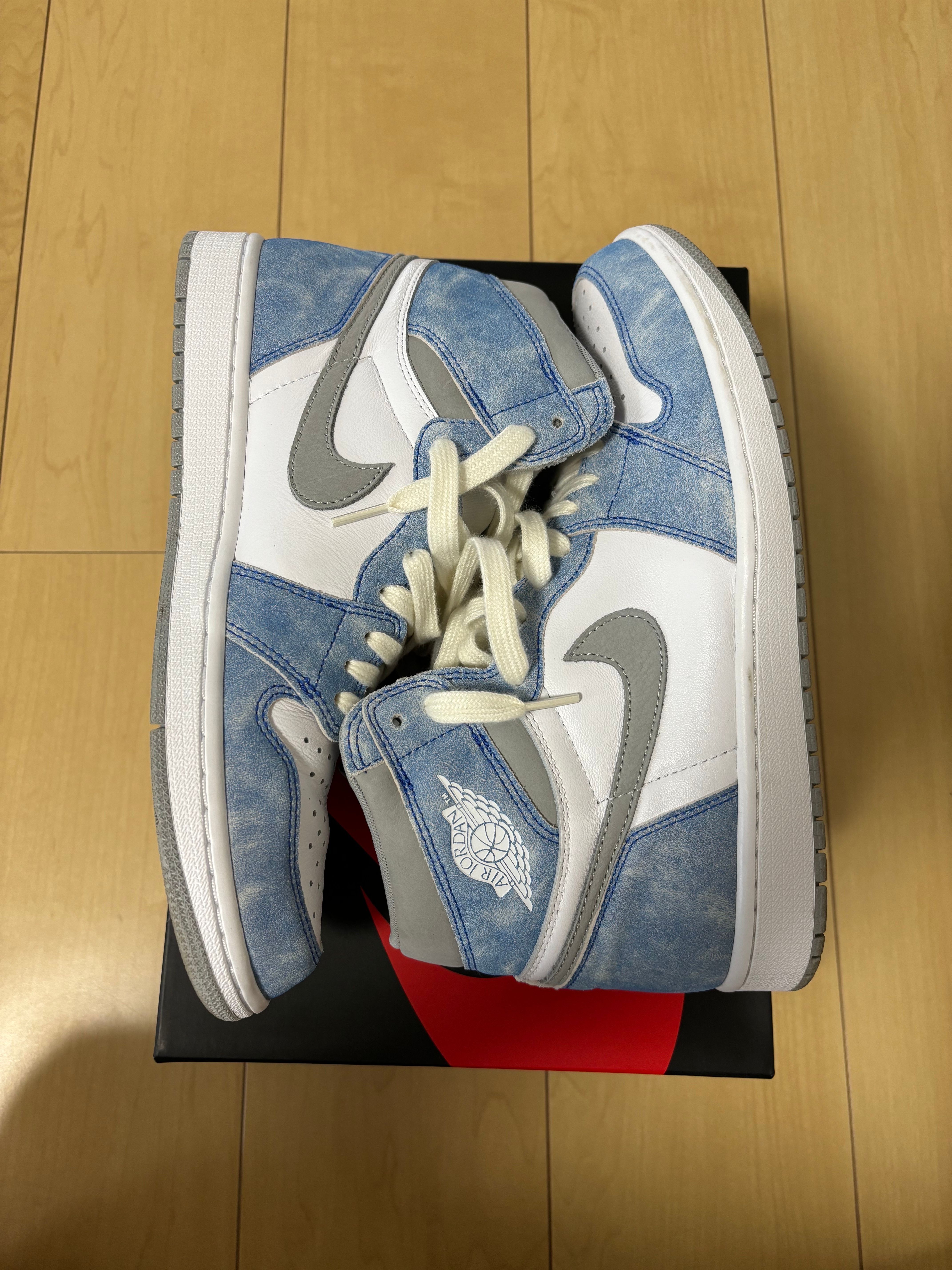 Nike Air Jordan 1 High OG "Hyper Royal"