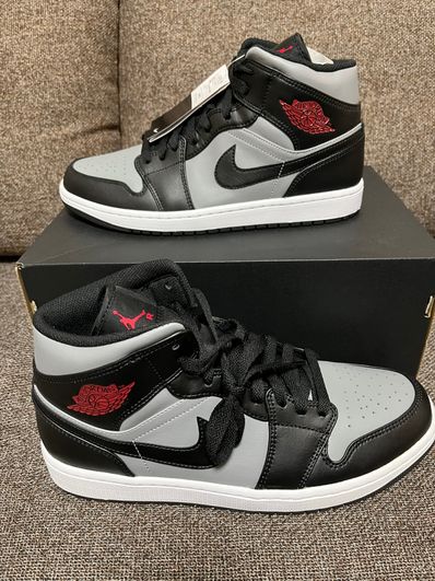 Nike Air Jordan 1 Mid "Shadow"