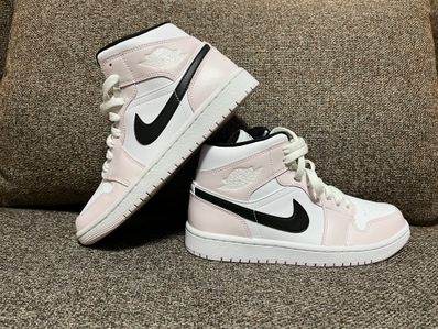 Nike Women's Air Jordan 1 Mid "Light Violet/White/Black"