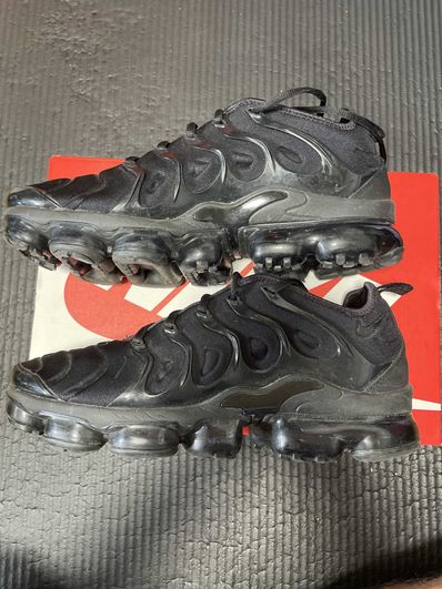 Nike Air Vapormax Plus "Triple Black" (2018)