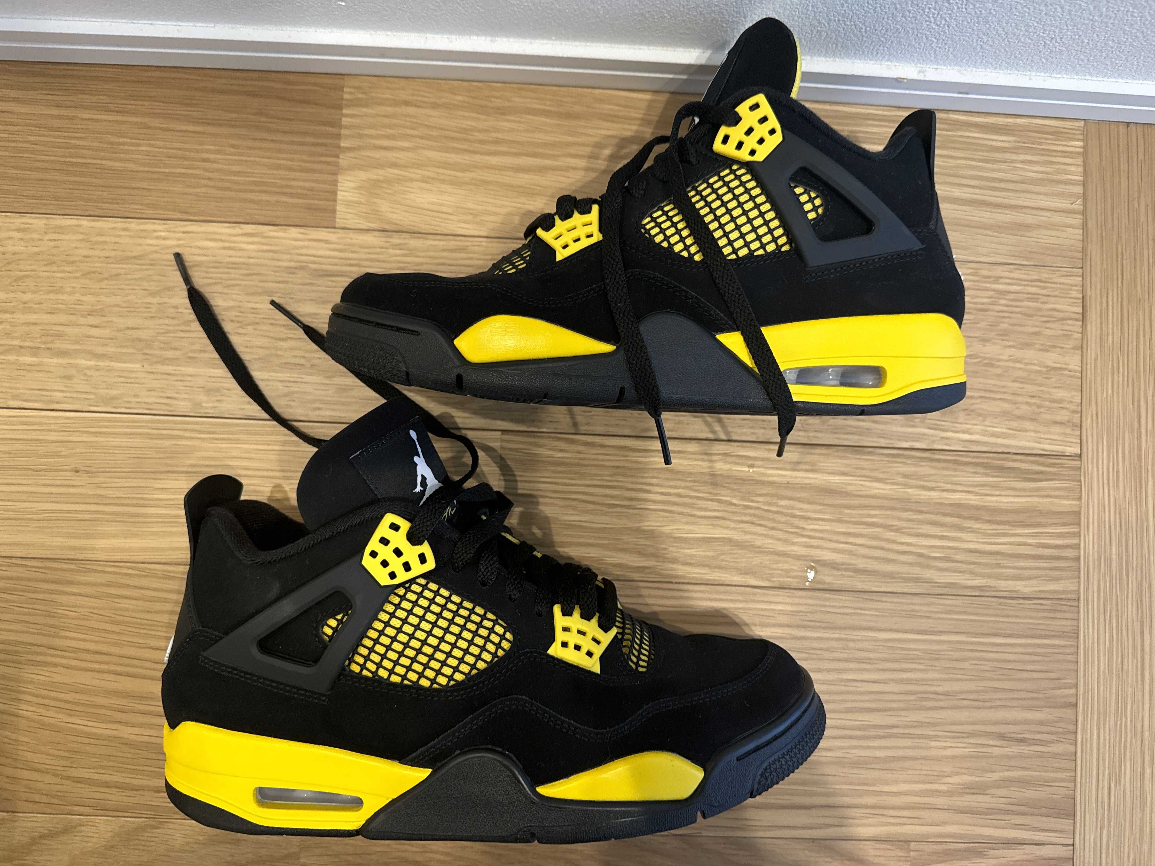 Nike Air Jordan 4 Retro "Thunder"(2023)
