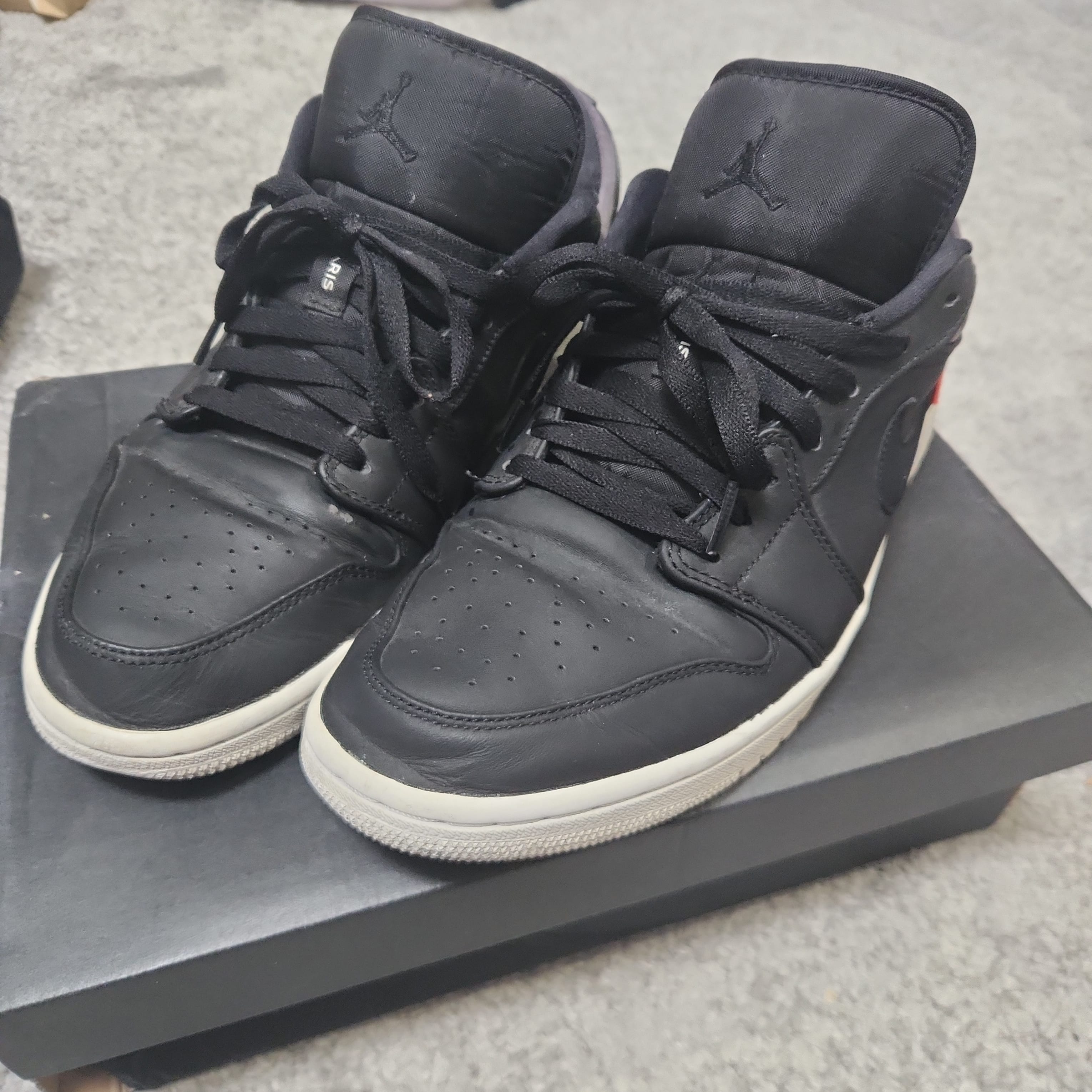Paris Saint-Germain (PSG) × Nike Air Jordan 1 Low "Black"