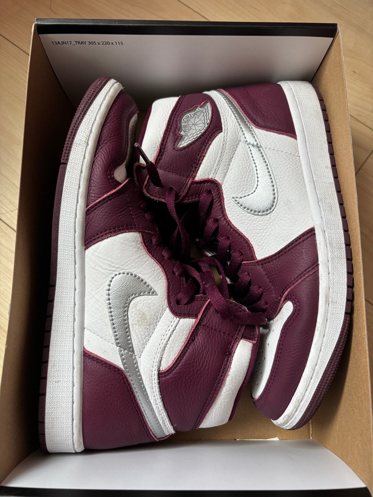 Nike Air Jordan 1 High OG "Bordeaux"