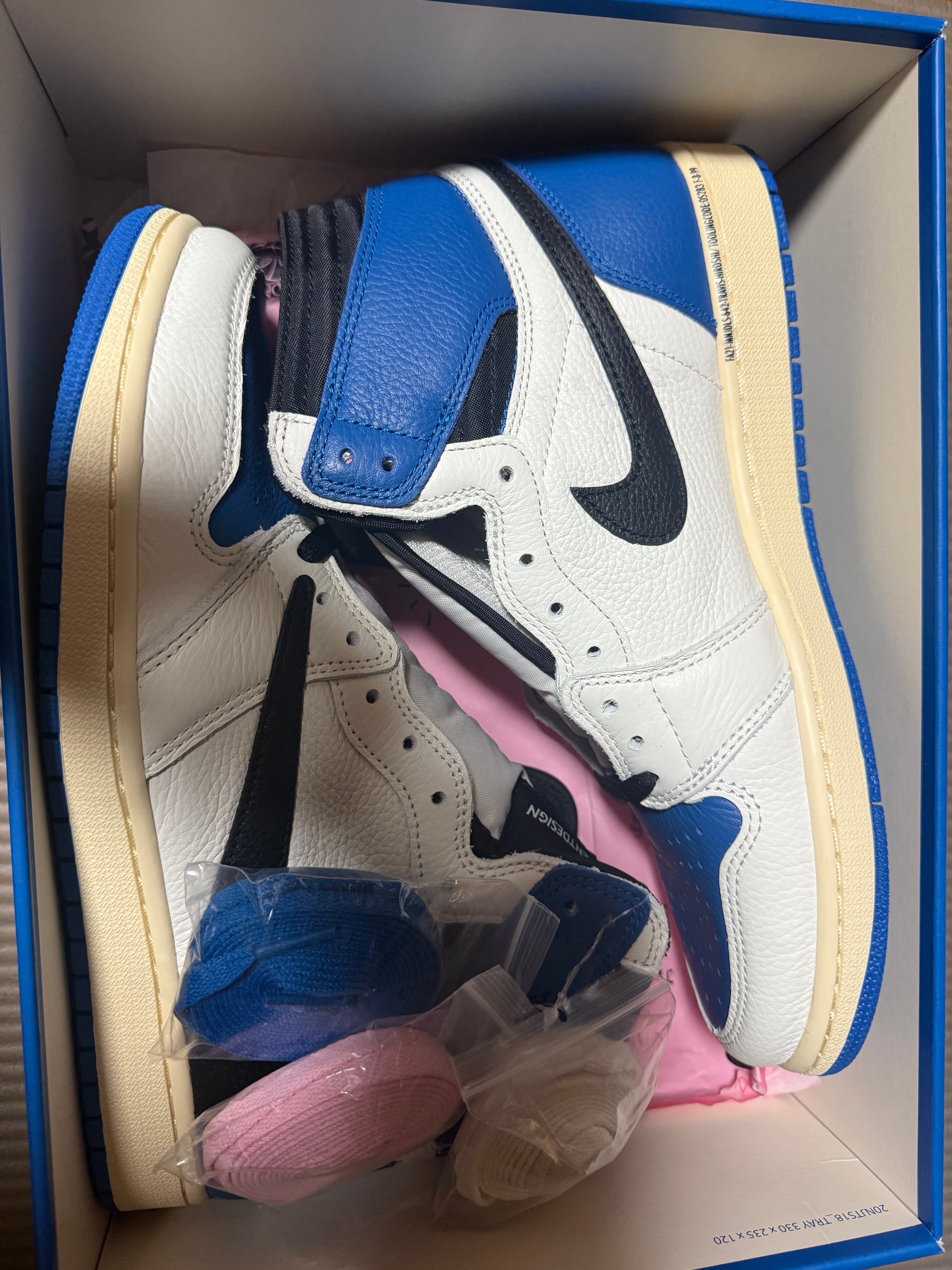 Travis Scott × fragment design × Nike Air Jordan 1 Retro High OG SP "Military Blue"