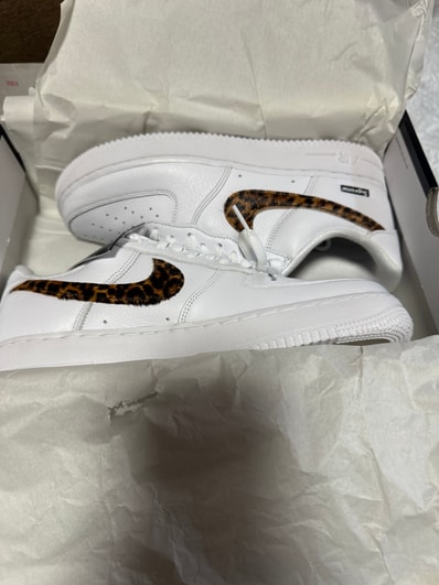 GOODENOUGH × Supreme × Nike Air Force 1 Low "White/Leopard" (25SS Week15)