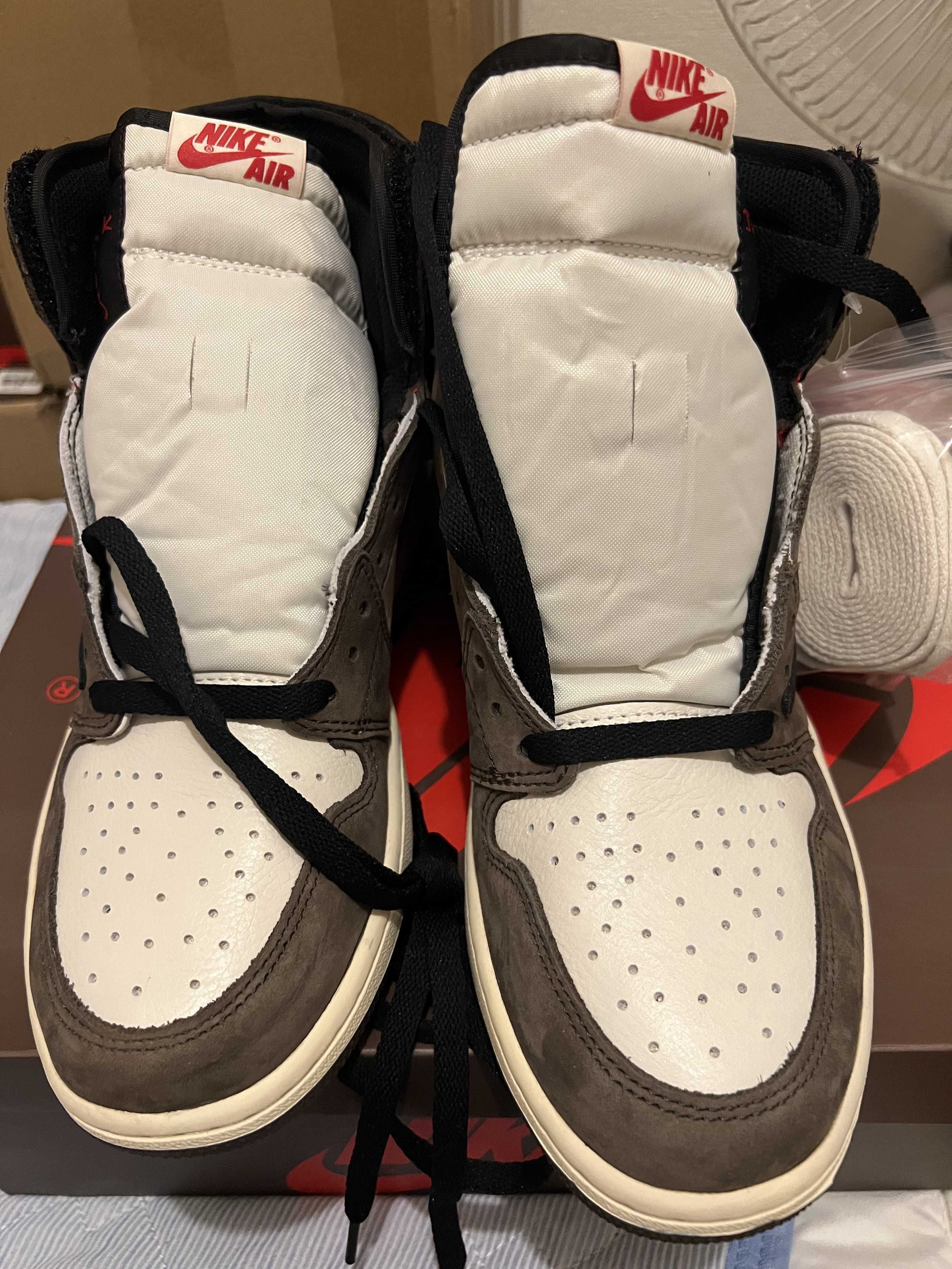 Travis Scott × Nike Air Jordan 1 Retro High OG TS SP "Sail/Dark Mocha"