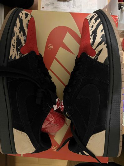 Sole Fly × Nike Air Jordan 1 Low "Black and Sport Red"