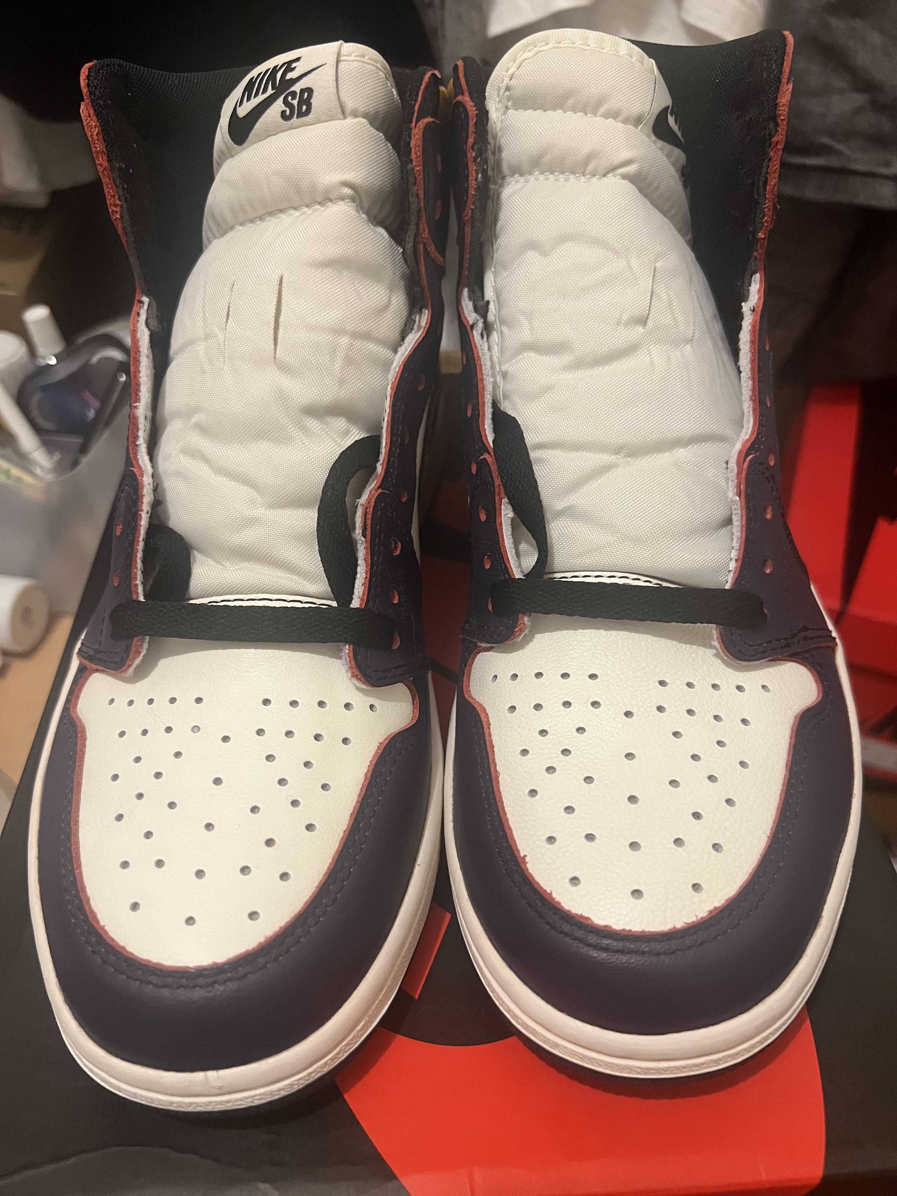 Nike SB × Air Jordan 1 Retro High "La To Chicago"  