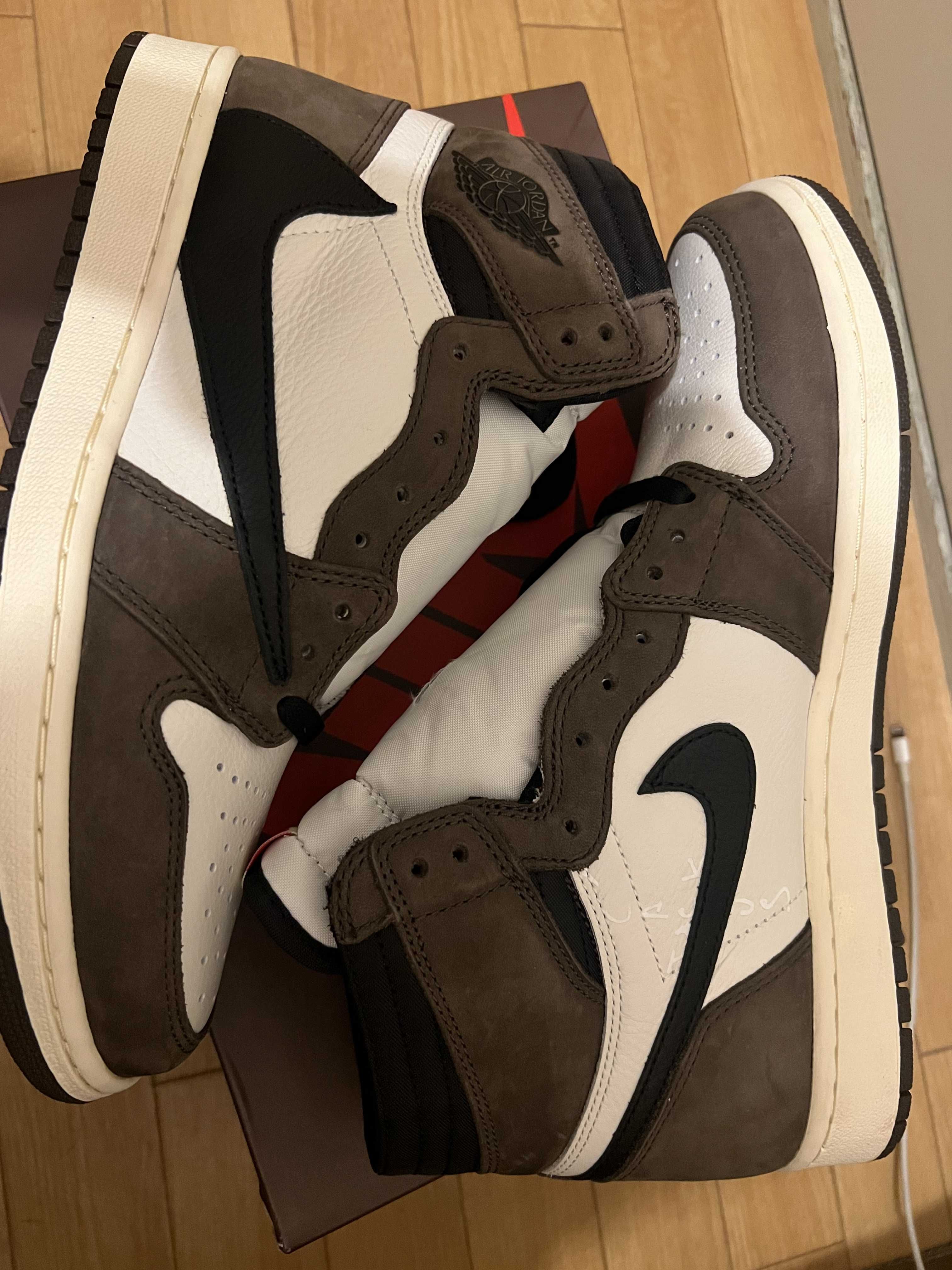 Travis Scott × Nike Air Jordan 1 Retro High OG TS SP "Sail/Dark Mocha"