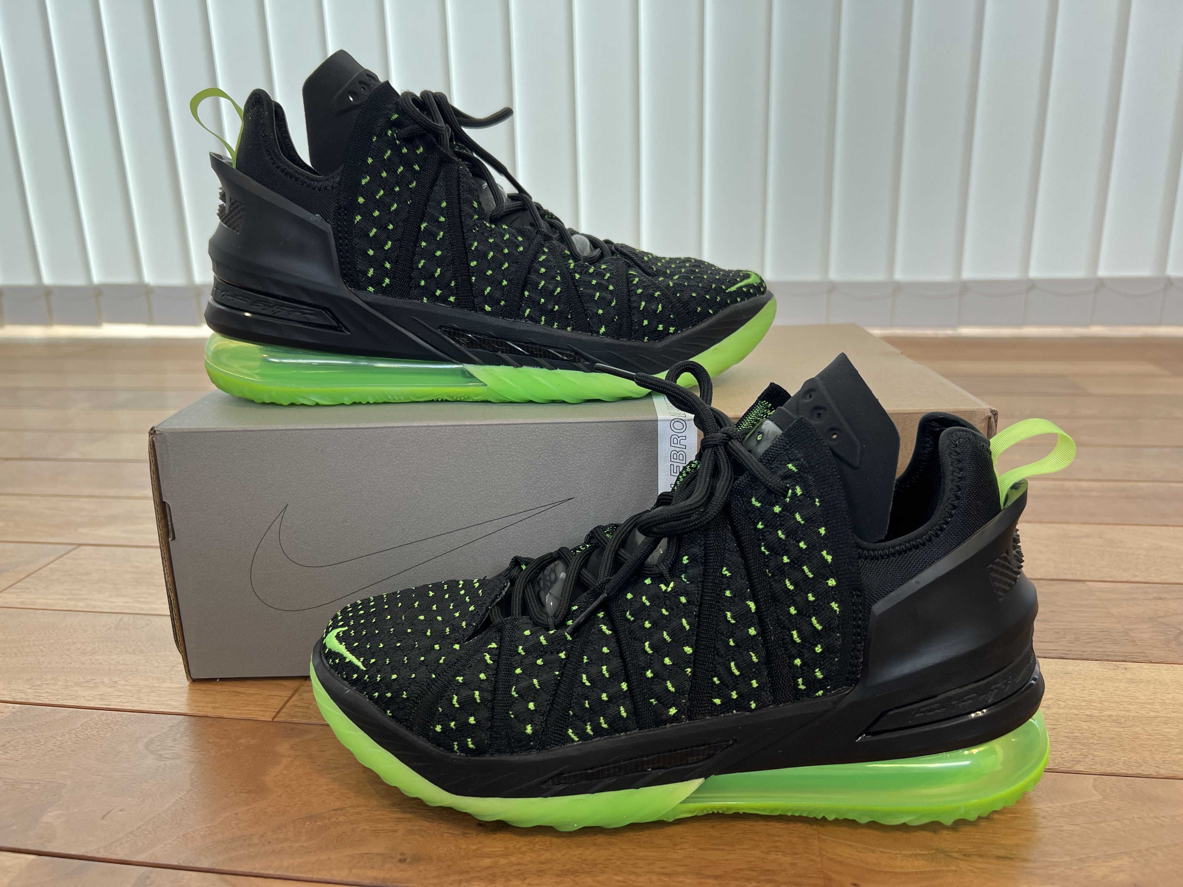 NIKE LEBRON XVIII "DUNKMAN"