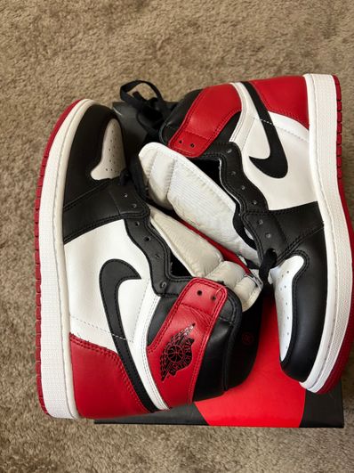 Nike Air Jordan 1 Retro High OG "Black Toe"(2016)