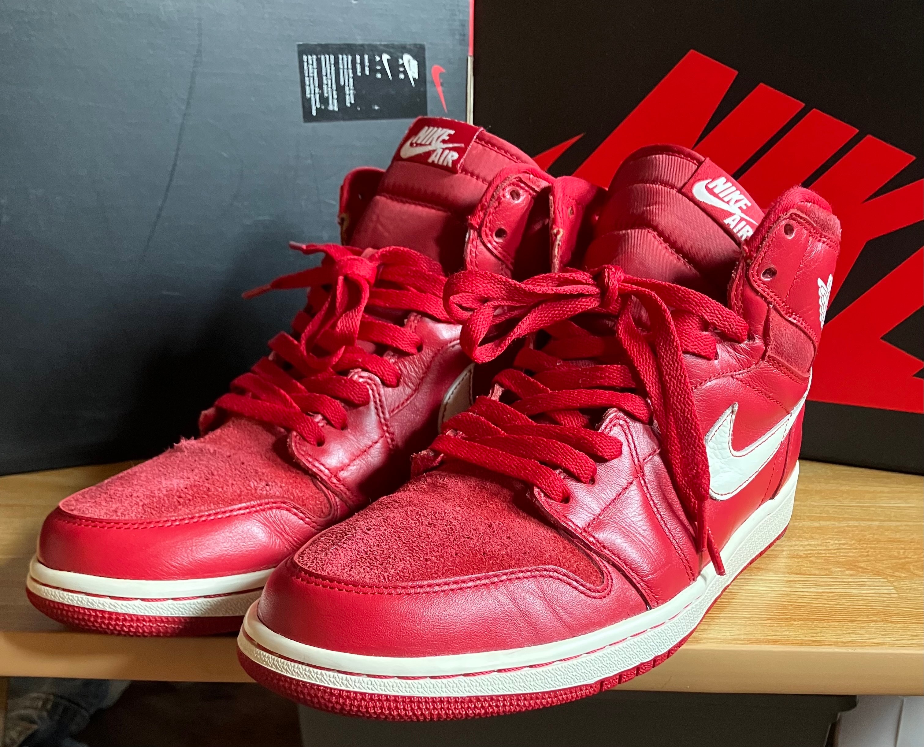 Nike Air Jordan 1 Retro High "Gym Red"
