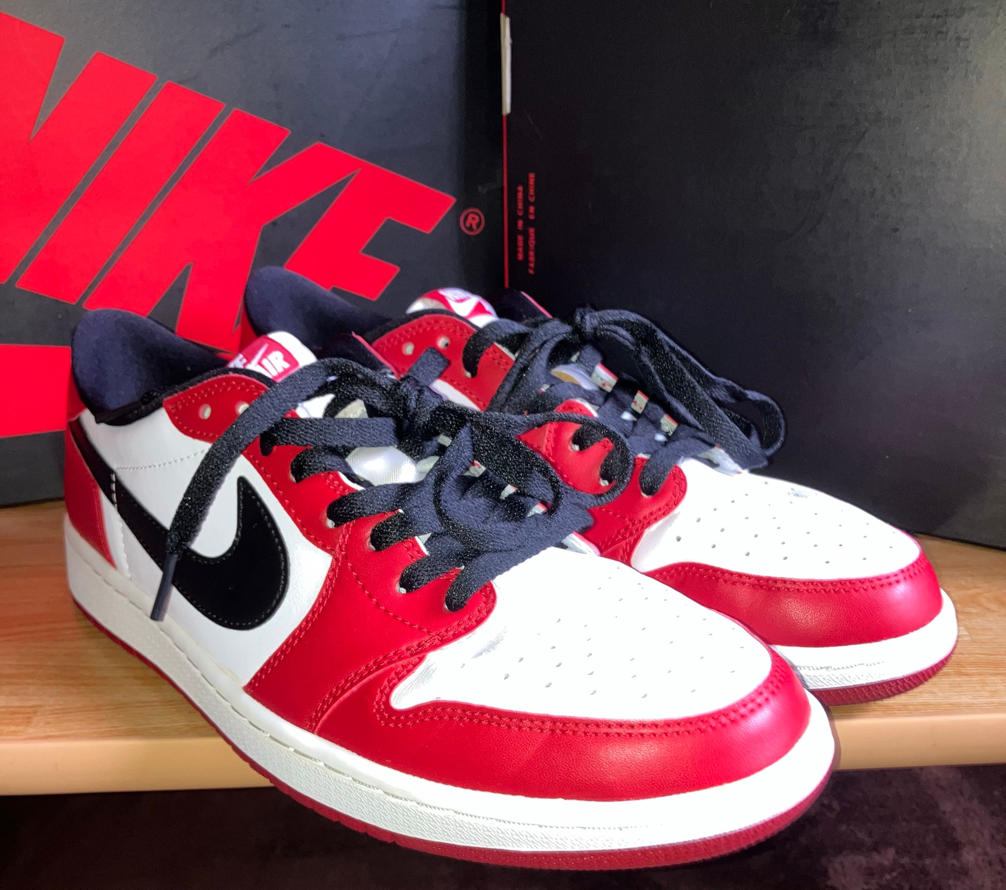 Nike Air Jordan 1 Retro Low "Chicago" (2016)