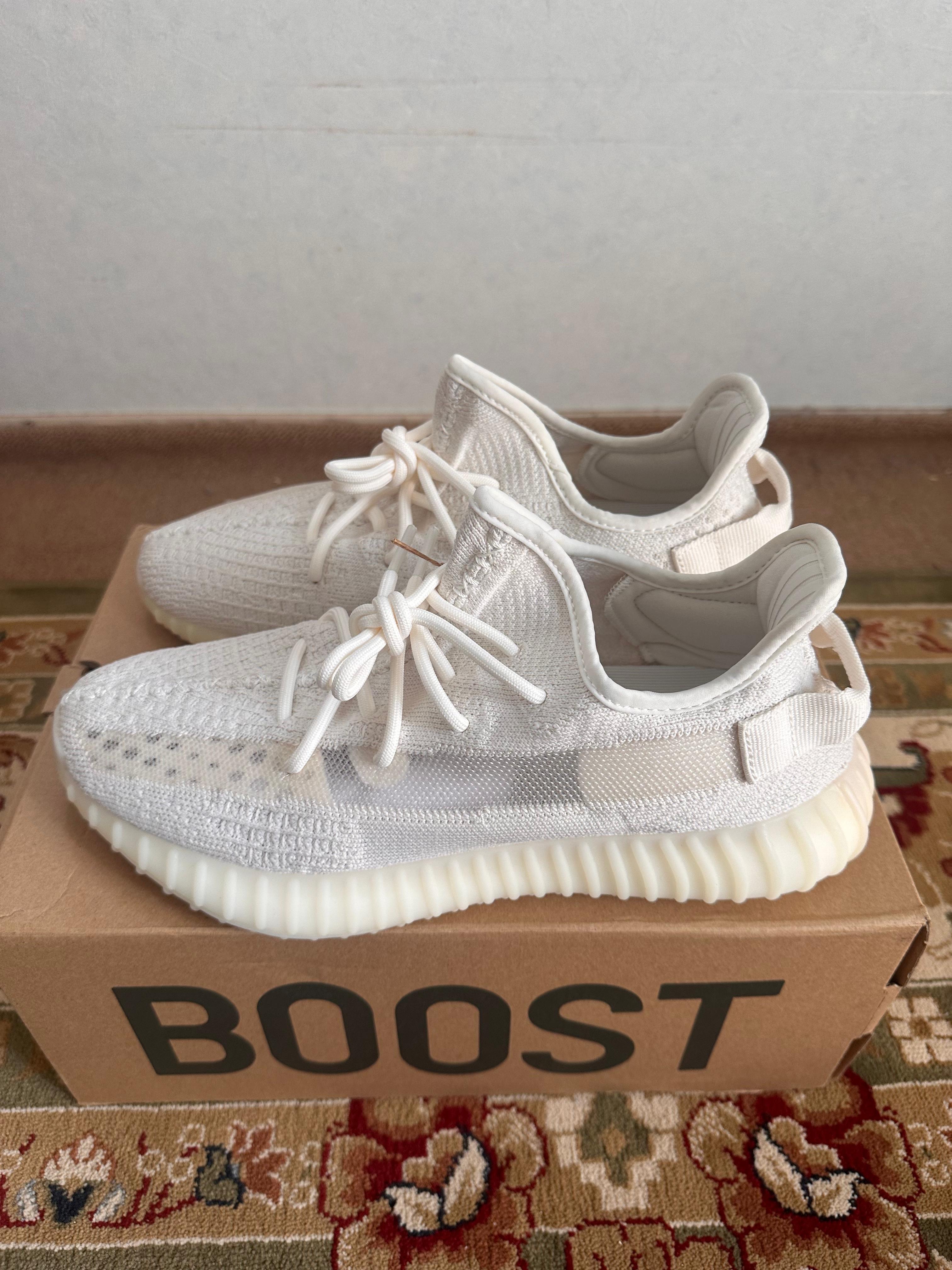 アディダス イージーブースト350V2 "ボーン"