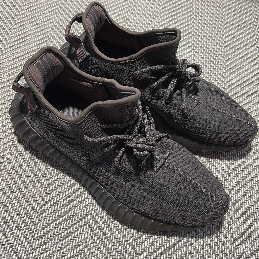 adidas YEEZY Boost 350 V2 "Black"