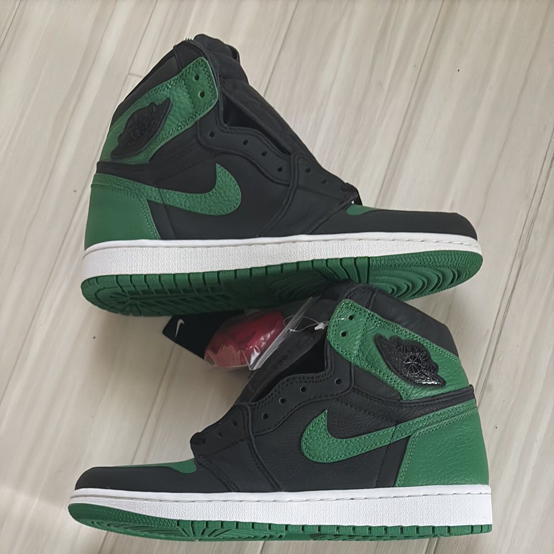 Nike Air Jordan 1 Retro High OG "Black/Pine Green" (2020)      
