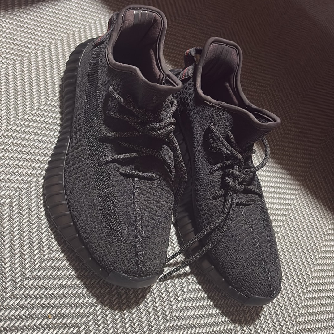 adidas YEEZY Boost 350 V2 "Black"