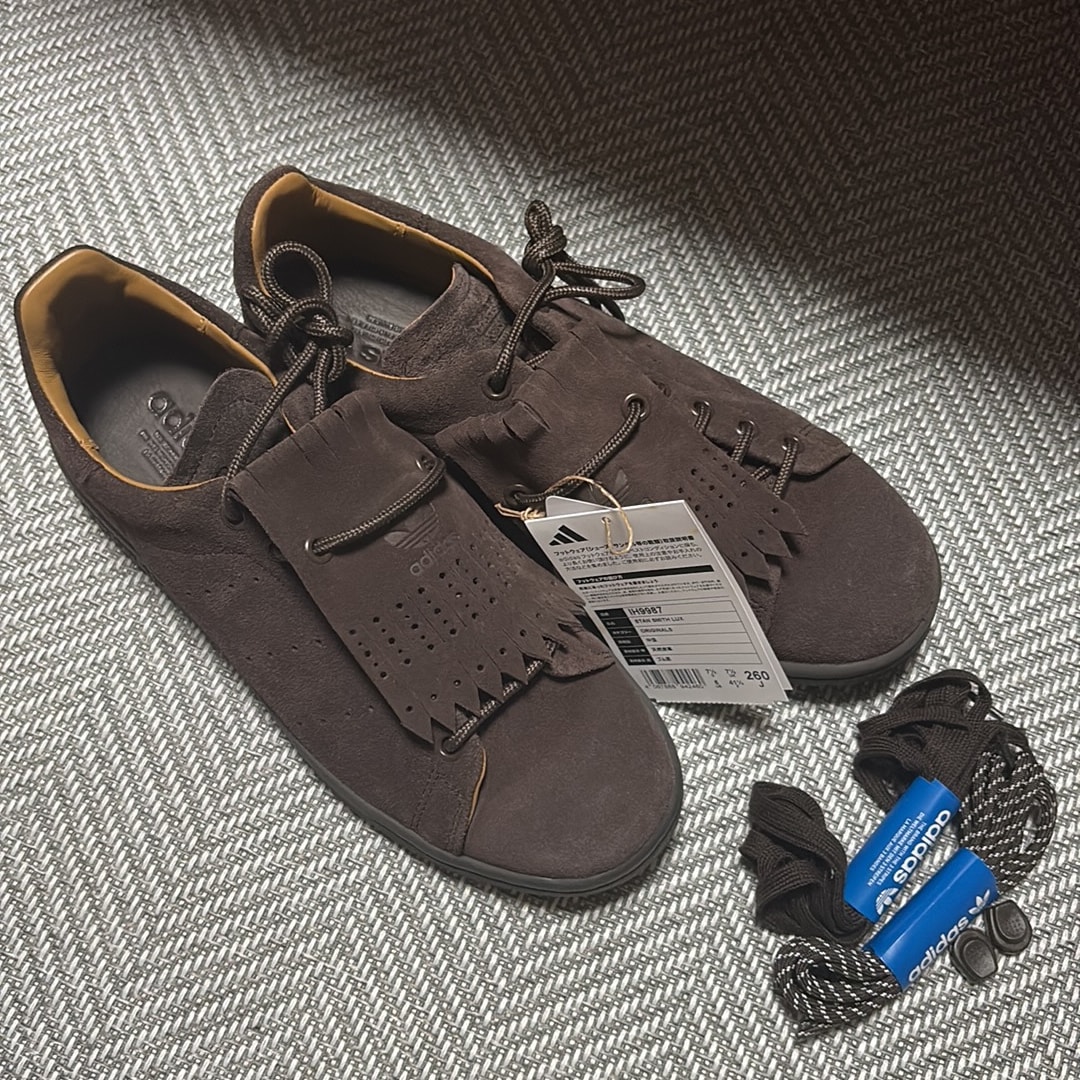 中田慎介 × アディダス スタンスミス ラックス 
