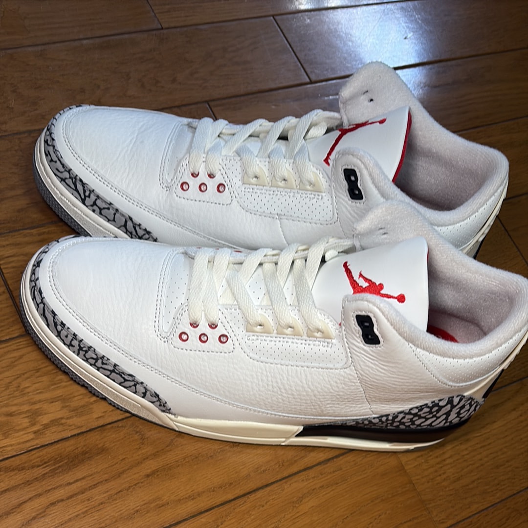 ナイキ エアジョーダン3 レトロ "ホワイトセメント リイマジンド"