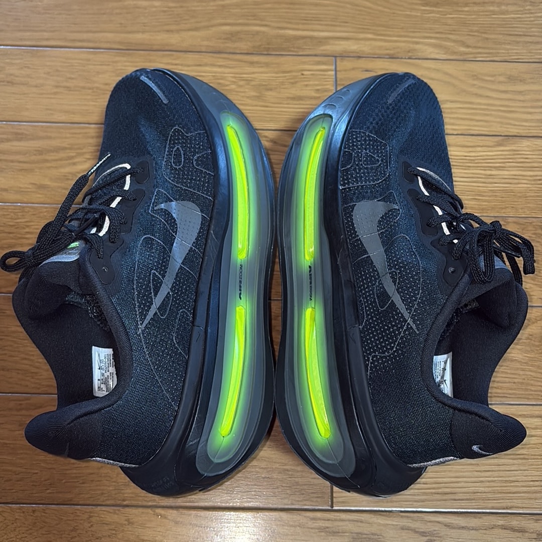 Nike Vomero Premium "Black/Volt"