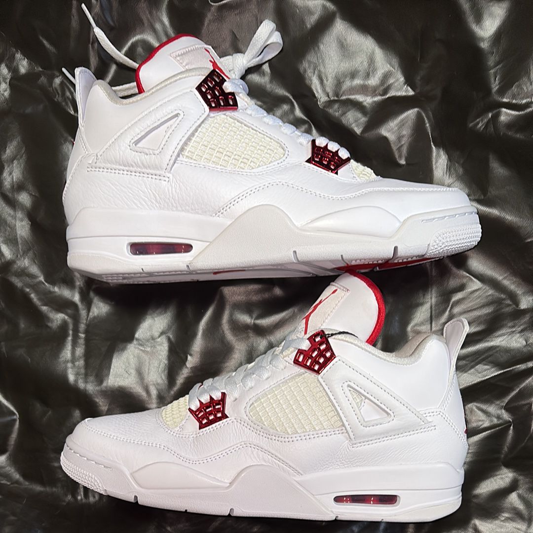 NIKE AIR JORDAN 4 RETRO "METALLIC PACK" UNIVERSITY RED