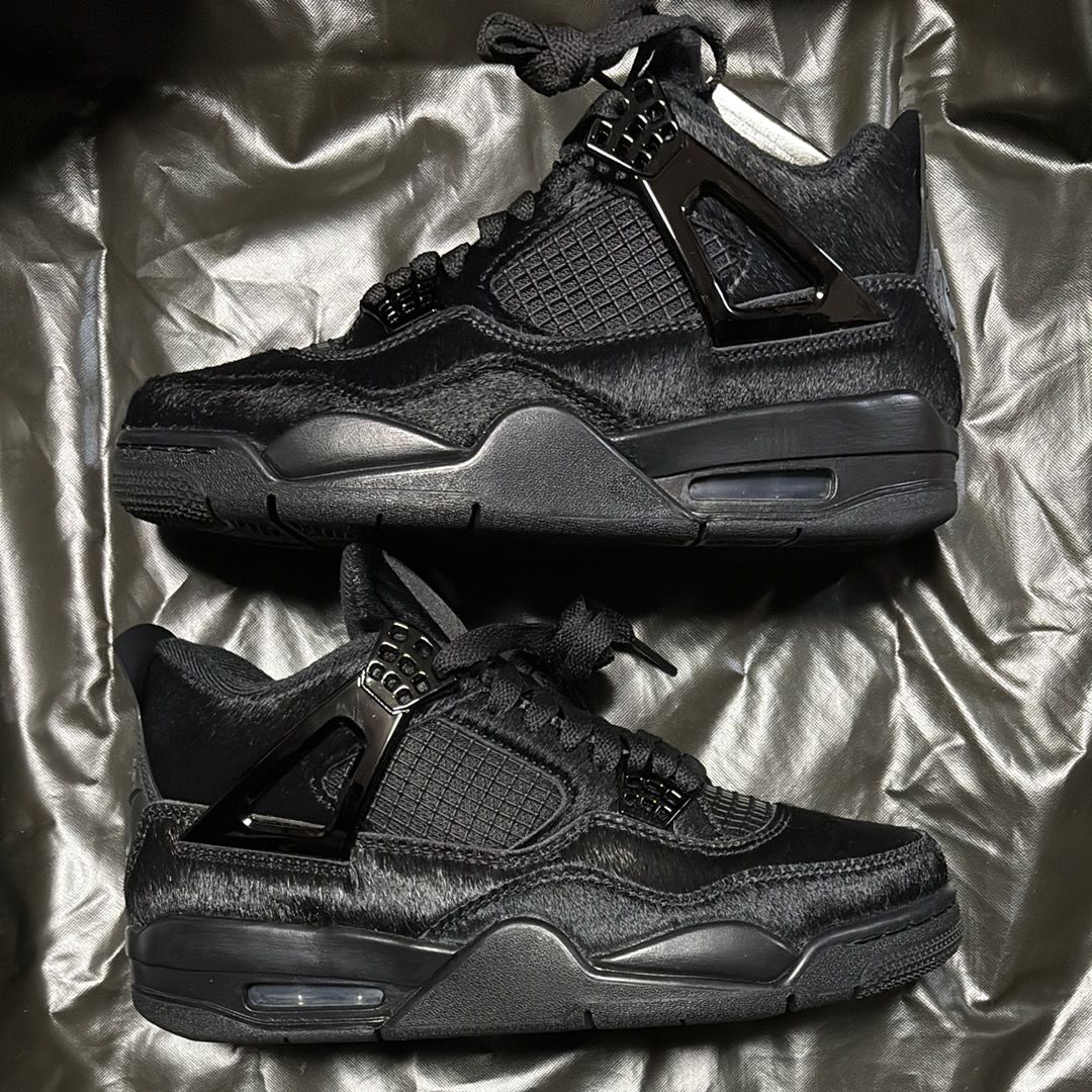 Olivia Kim × Nike Women's Air Jordan 4 "Black Cat"