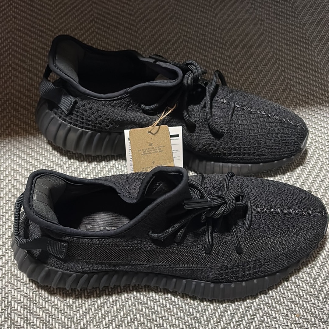 adidas YEEZY Boost 350V2 "Onyx"
