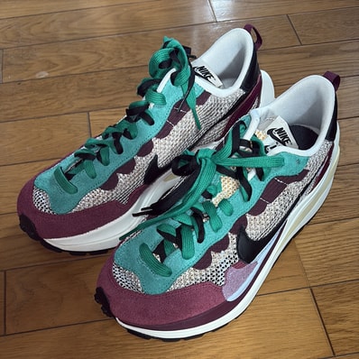 sacai × Nike Vapor Waffle "String/Red/Green"