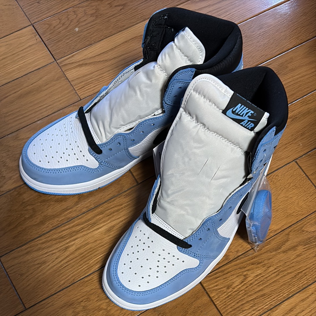 ナイキ  エアジョーダン1 ハイ OG "ユニバーシティブルー"