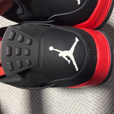 Nike Air Jordan 4 "Red Thunder/Crimson"