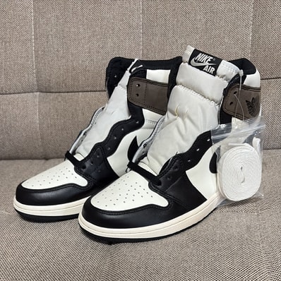 Nike Air Jordan 1 High OG "Sail/Dark Mocha/Black"