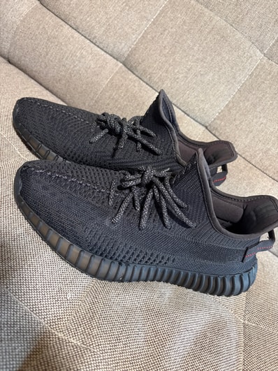 adidas YEEZY Boost 350 V2 "Black"