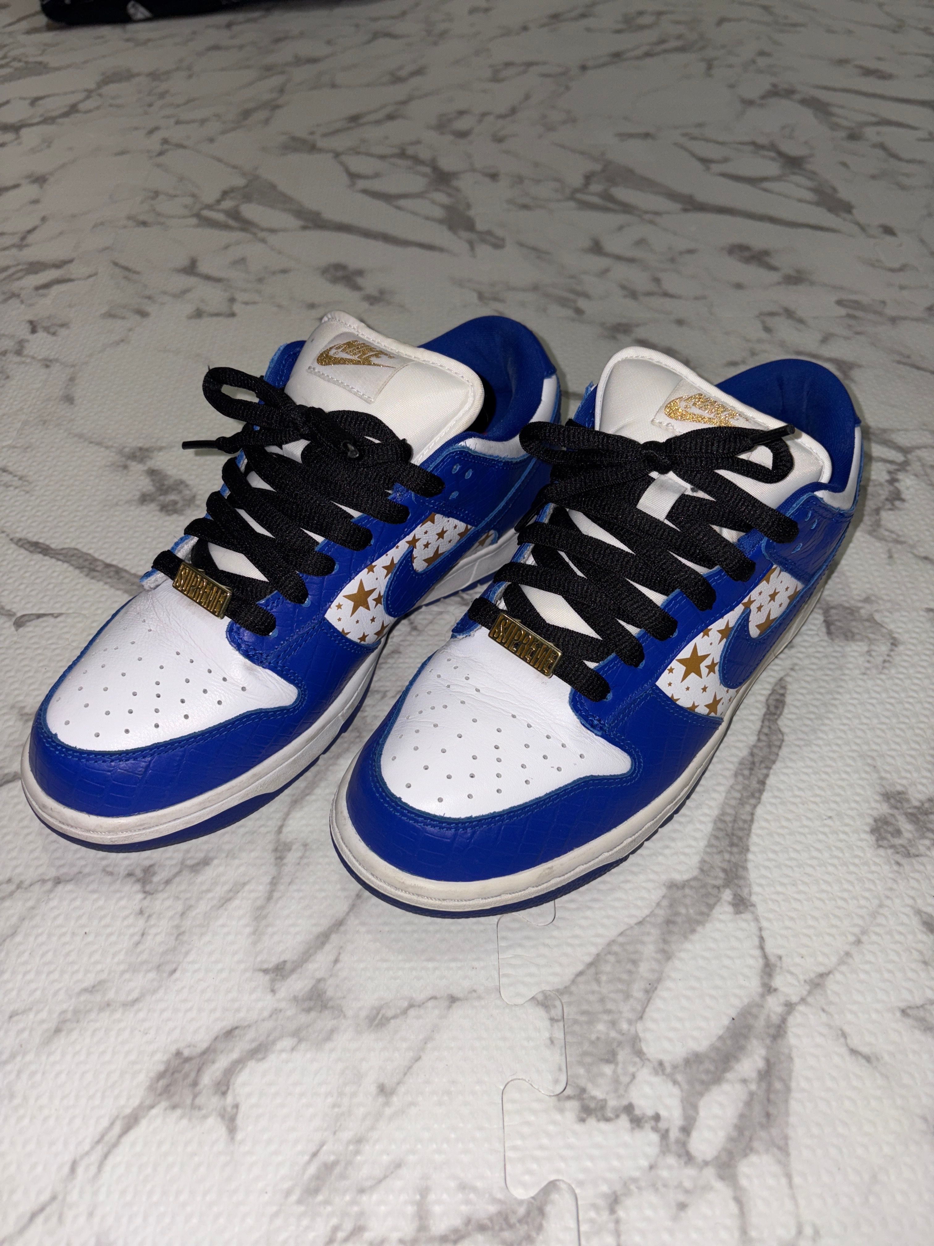 Supreme × Nike SB Dunk Low OG QS Gold Stars "White/Hyper Blue"
