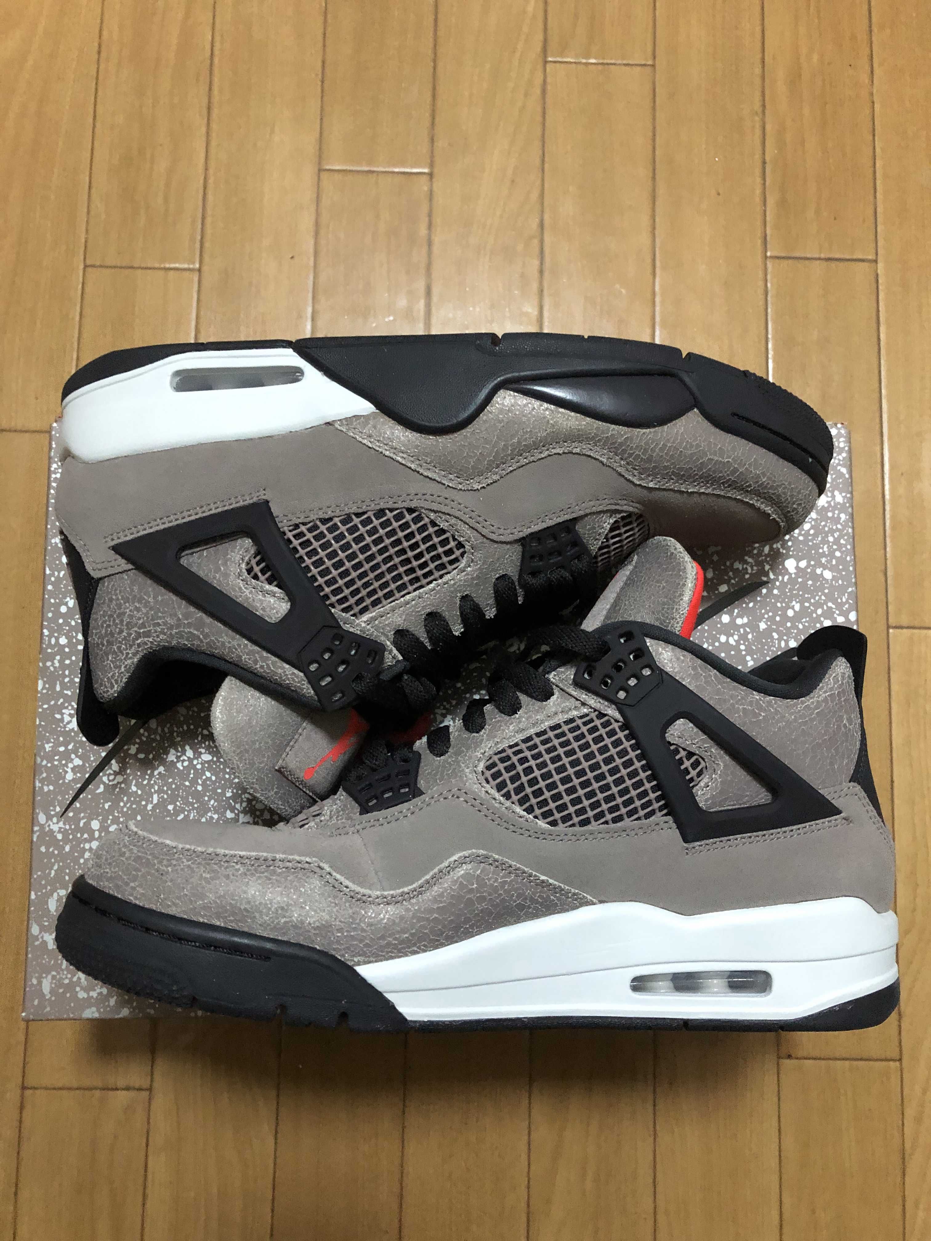 Nike Air Jordan 4 "Taupe Haze"   