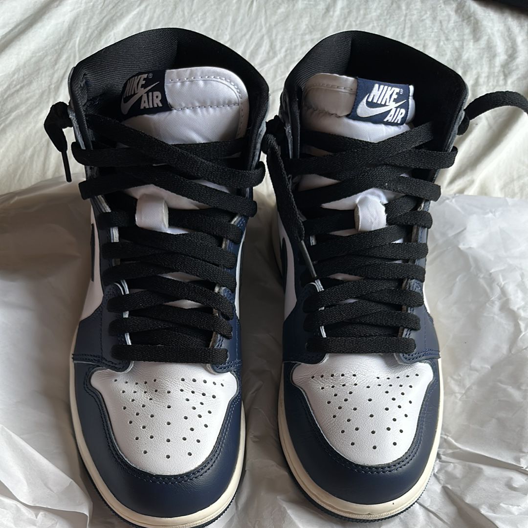 Nike Air Jordan 1 Retro High OG "Midnight Navy"
