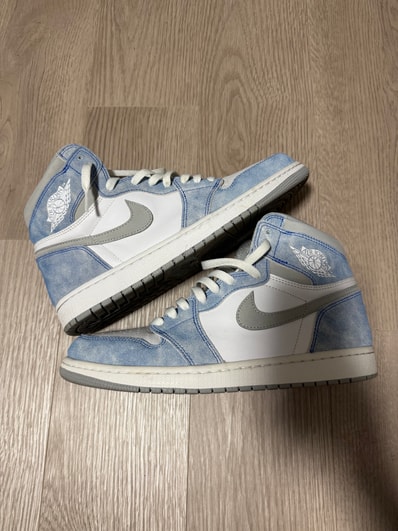 Nike Air Jordan 1 High OG "Hyper Royal"