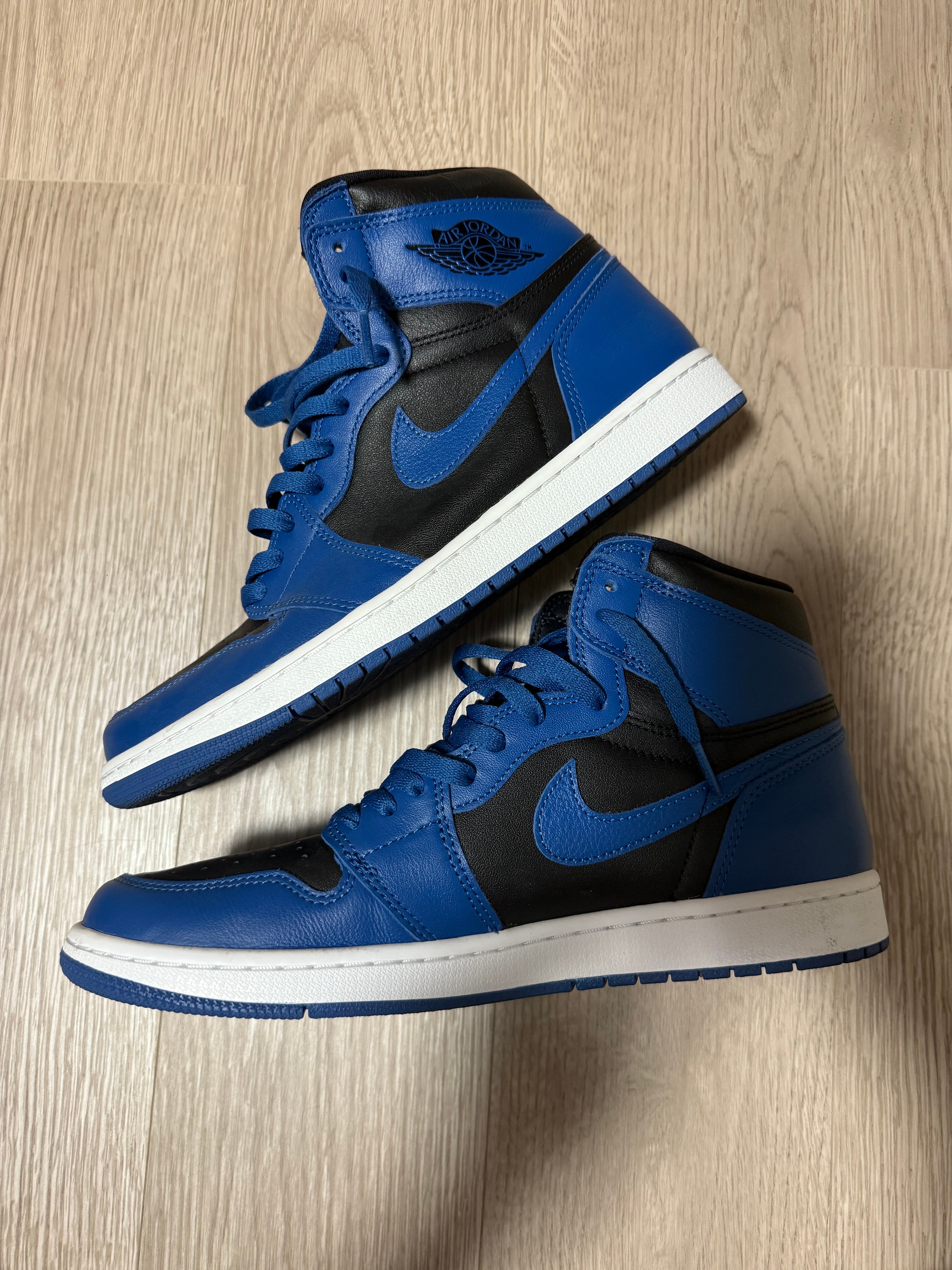Nike Air Jordan 1 Retro High OG "Dark Marina Blue"