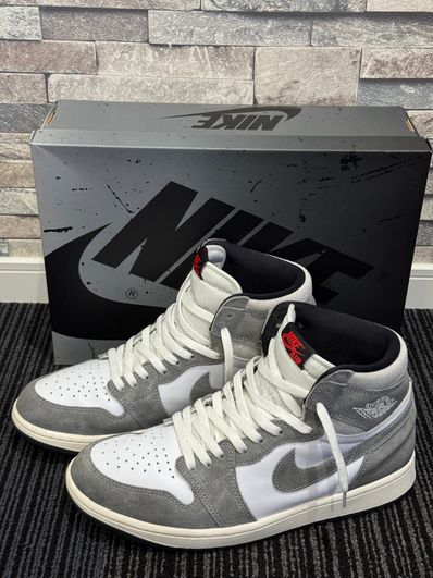 Nike Air Jordan 1 Retro High OG "Black and Smoke Grey"
