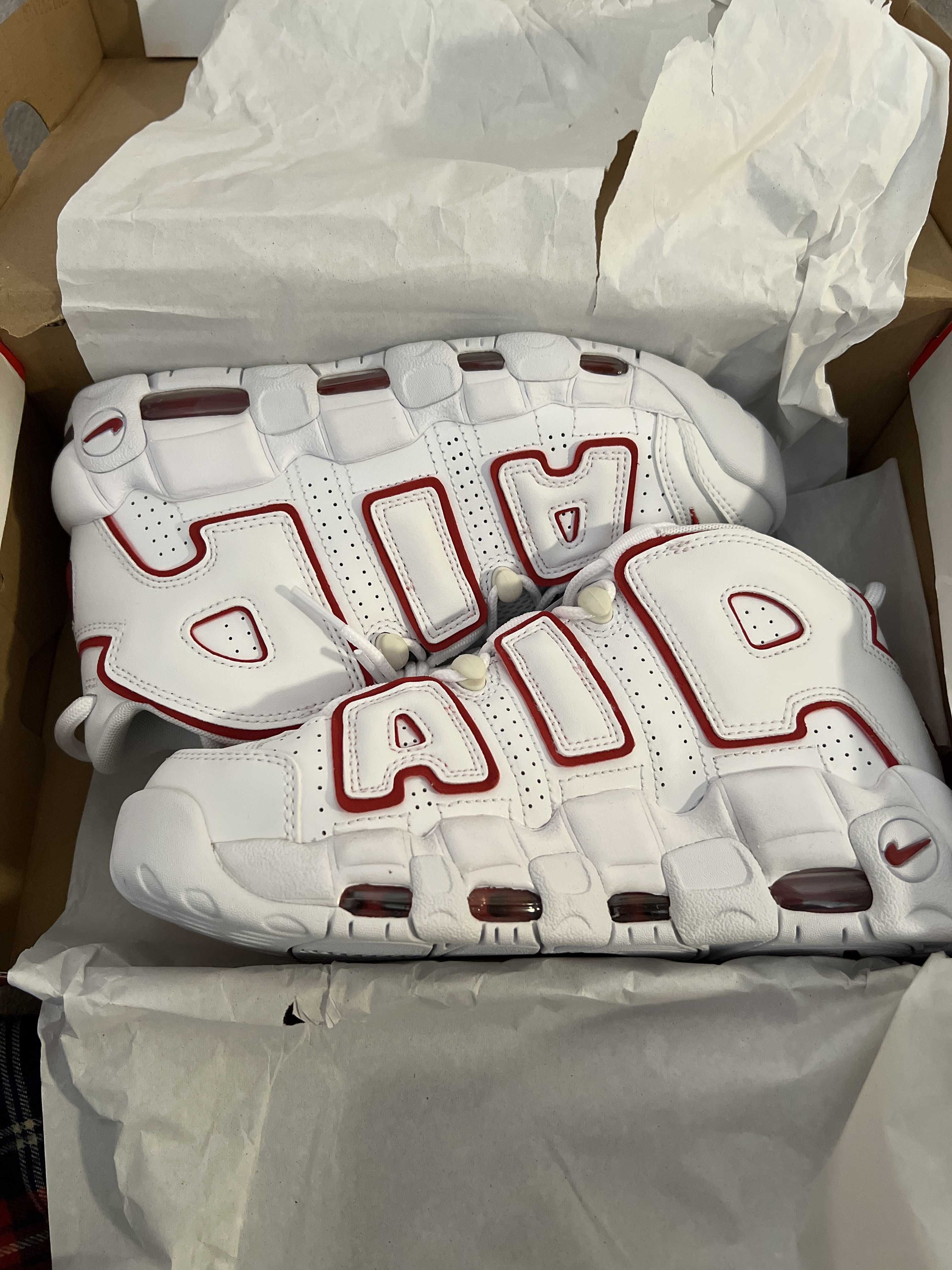 NIKE AIR MORE UPTEMPO "WHITE/VARSITY RED" (2021)
