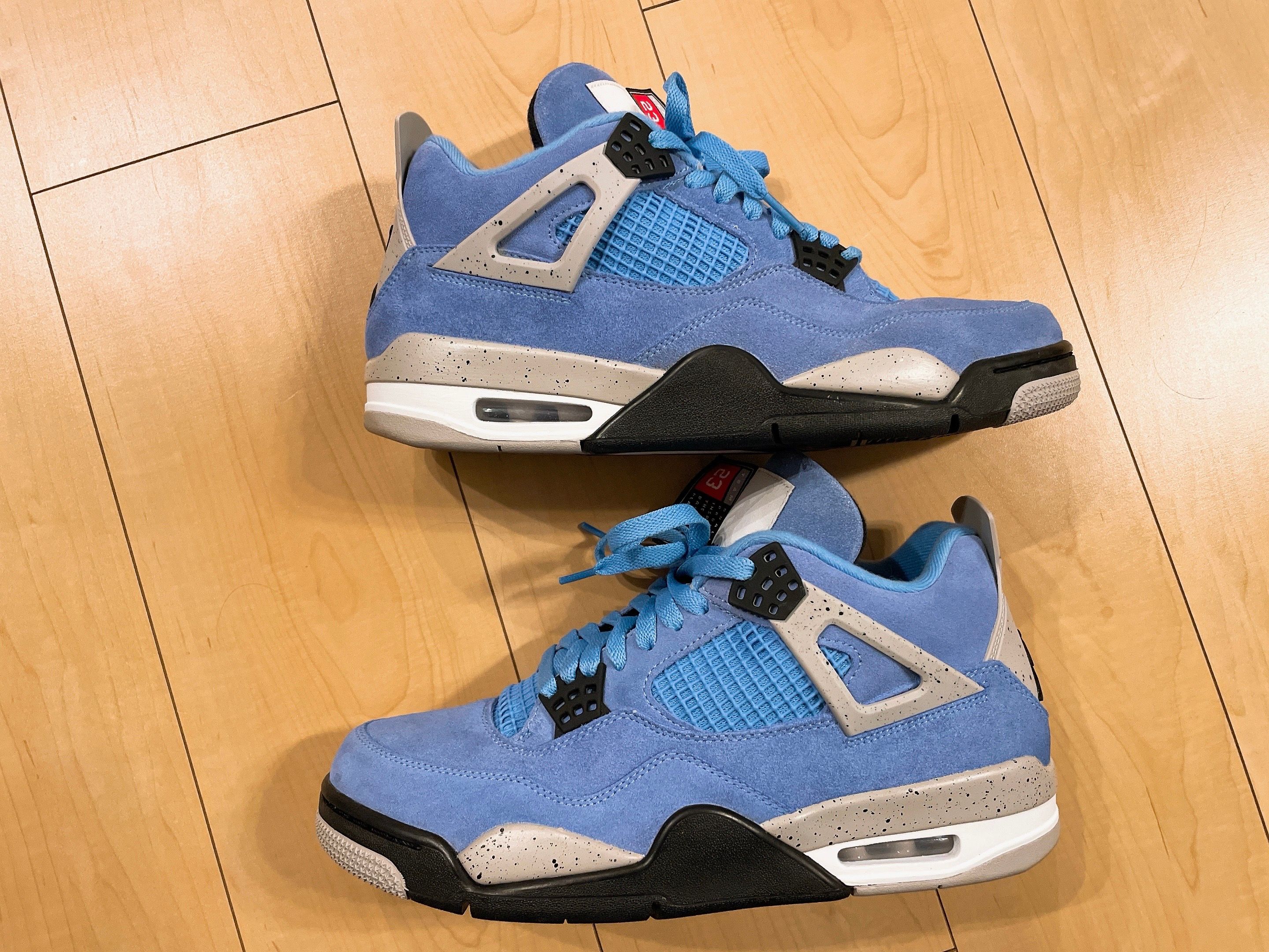 Nike Air Jordan 4 "University Blue"