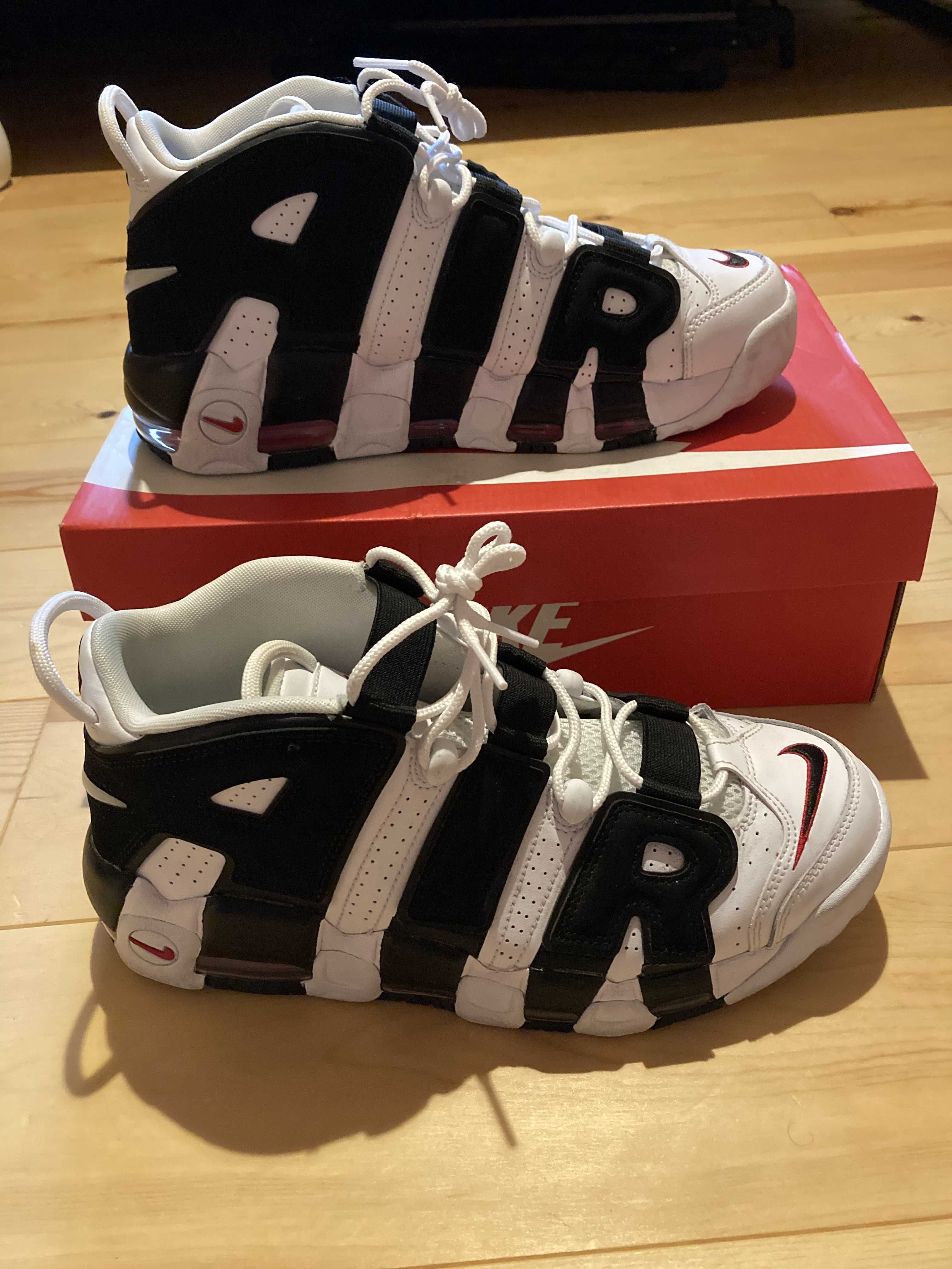 NIKE AIR MORE UPTEMPO "WHITE/BLACK/UNIVERSITY RED"(2020)