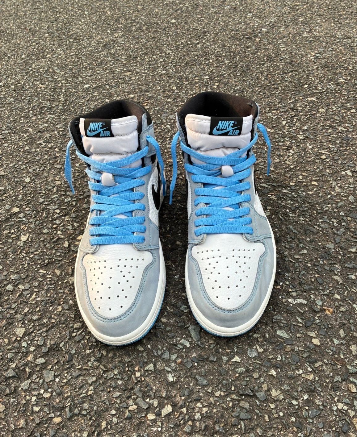 Nike Air Jordan 1 High OG "University Blue"