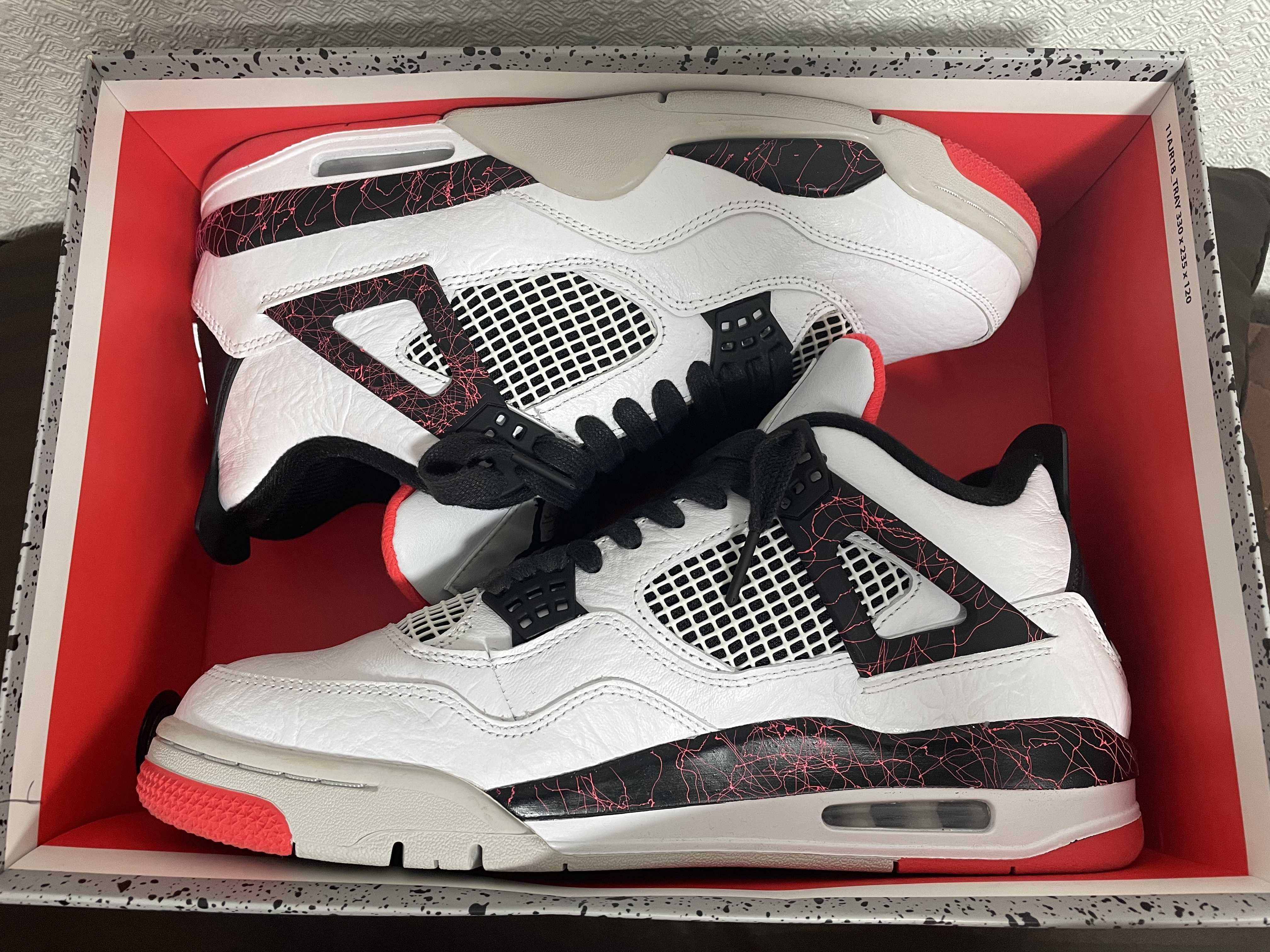 Nike Air Jordan 4 Retro "Flight Nostalgia"