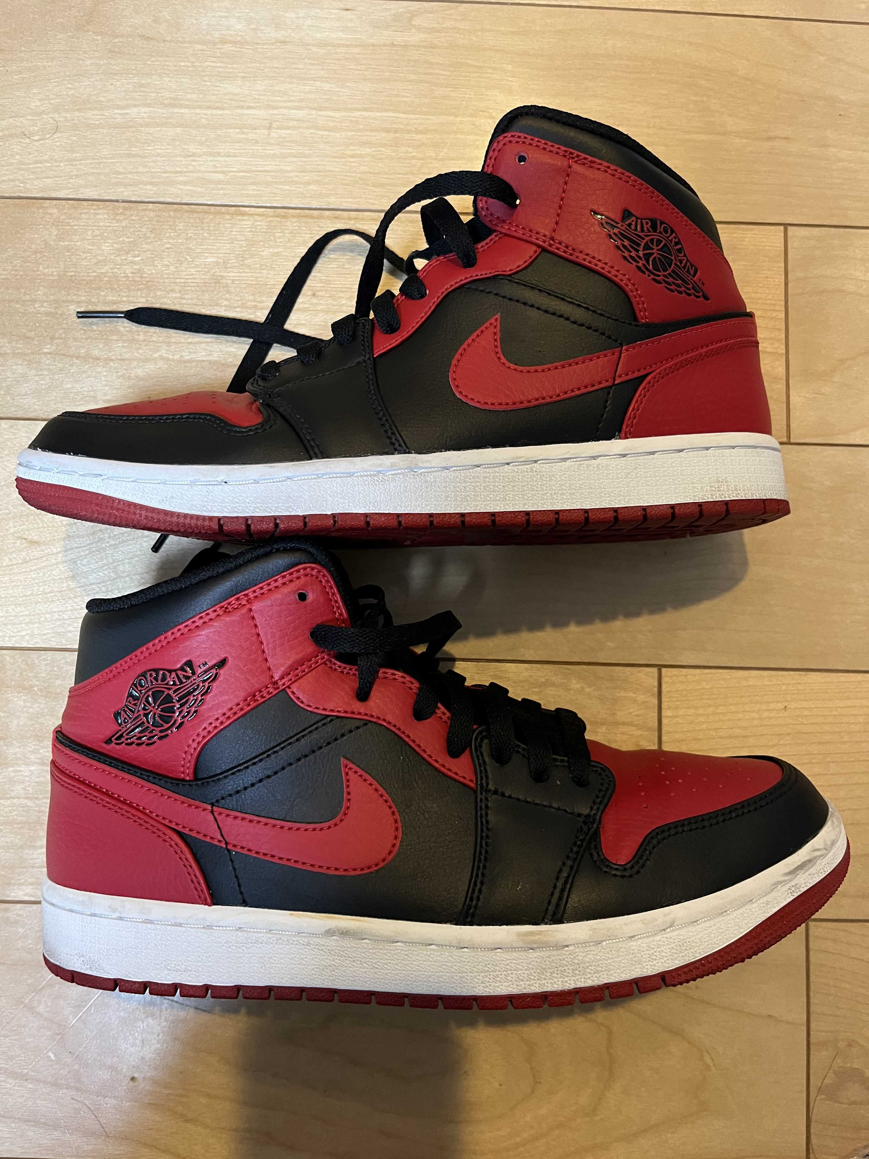 Nike Air Jordan 1 Mid "Bred"