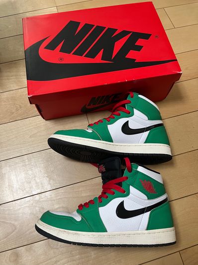 Nike Women's Air Jordan 1 High OG "Lucky Green/White-Sail-Black"