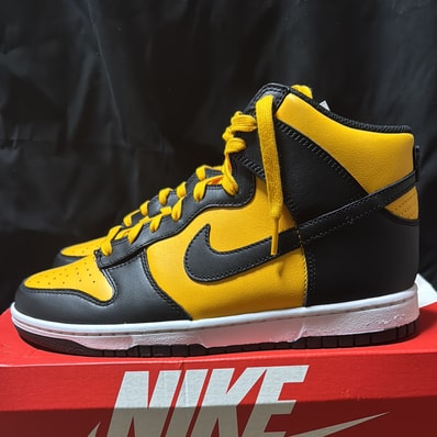 Nike Dunk High "University Gold and Black"