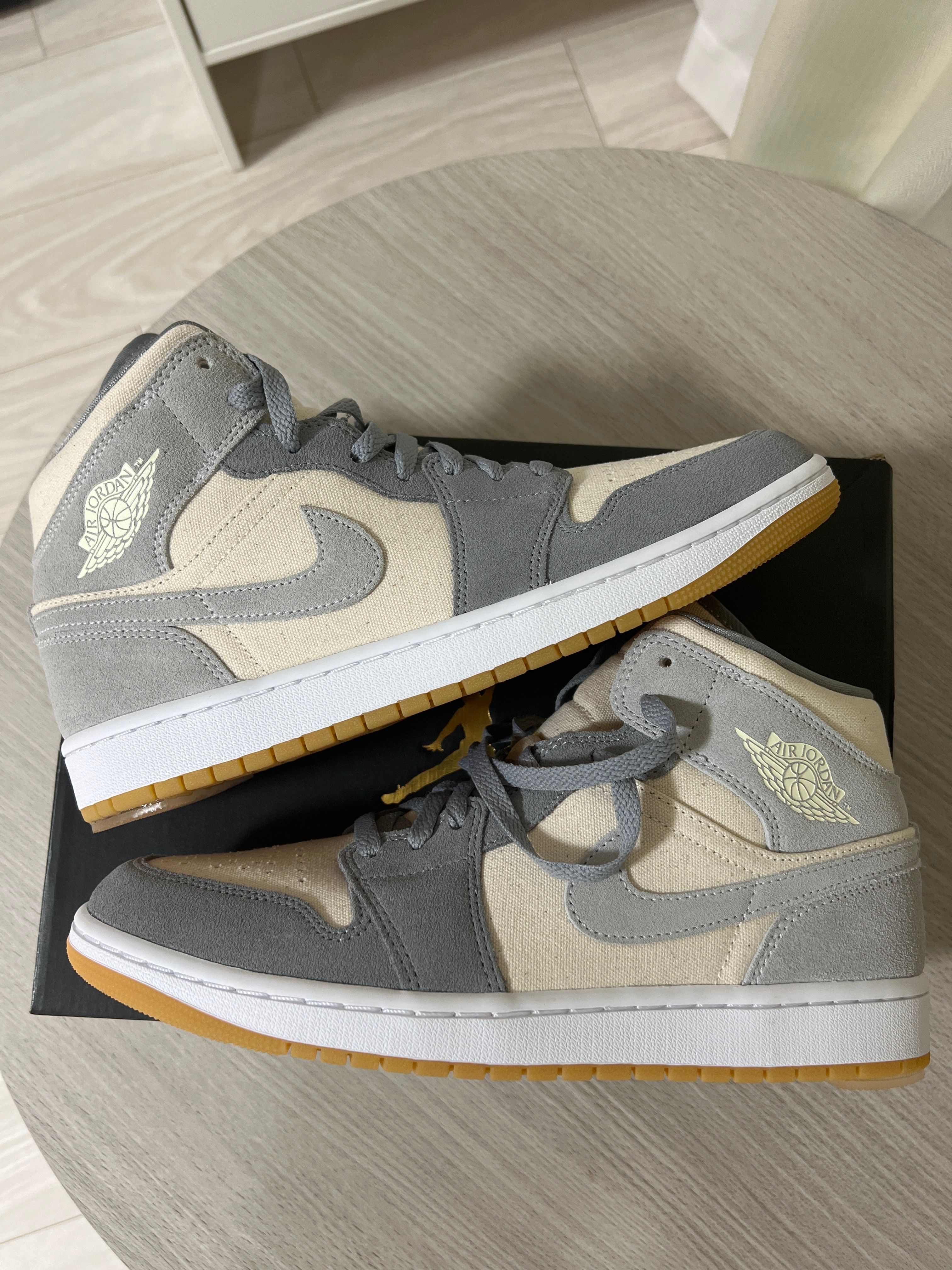 Nike Air Jordan 1 Mid SE "Coconut Milk/Particle Grey"