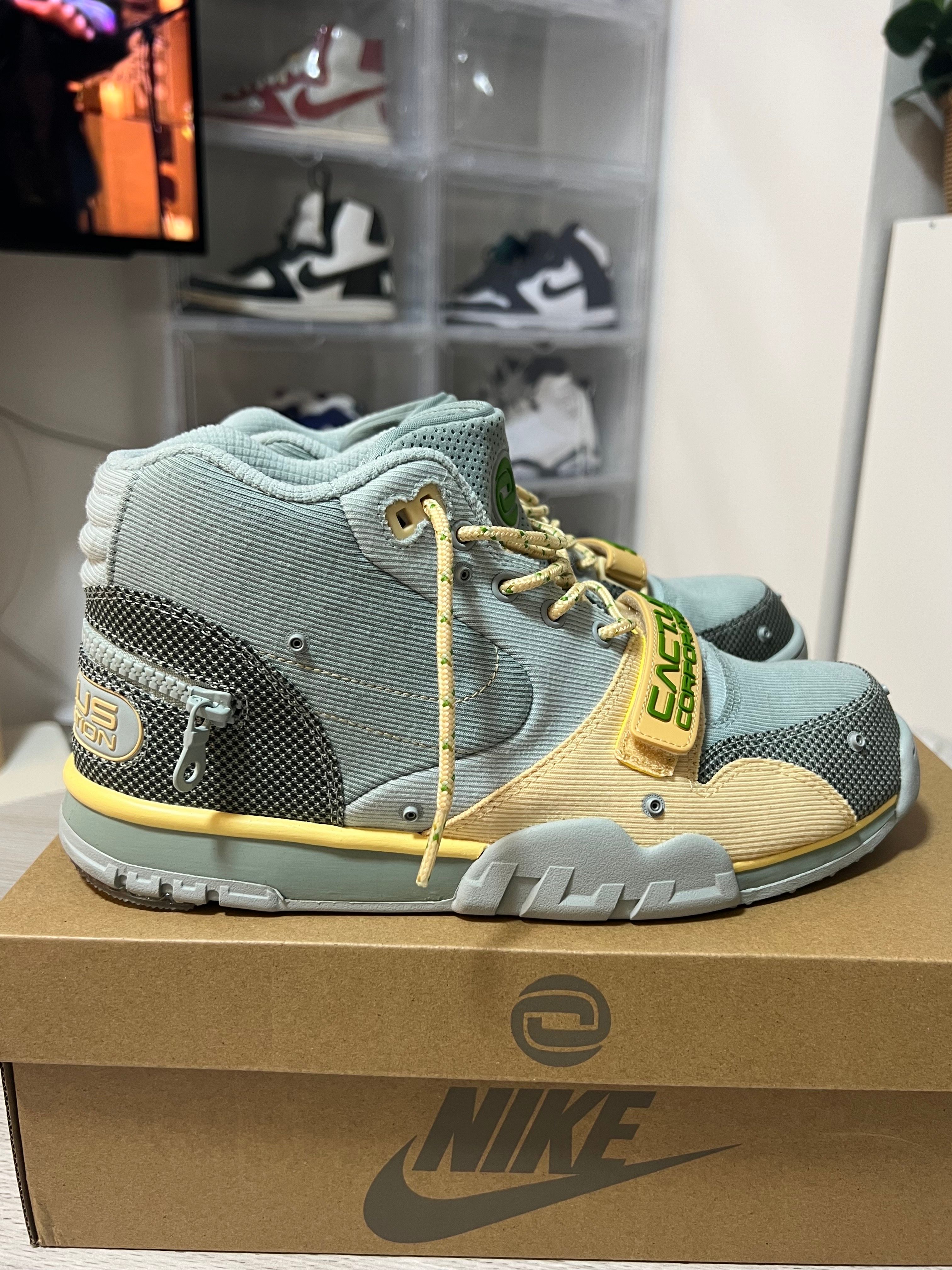 Travis Scott × Nike Air Trainer 1 SP "Grey Haze and Dusty Sage"