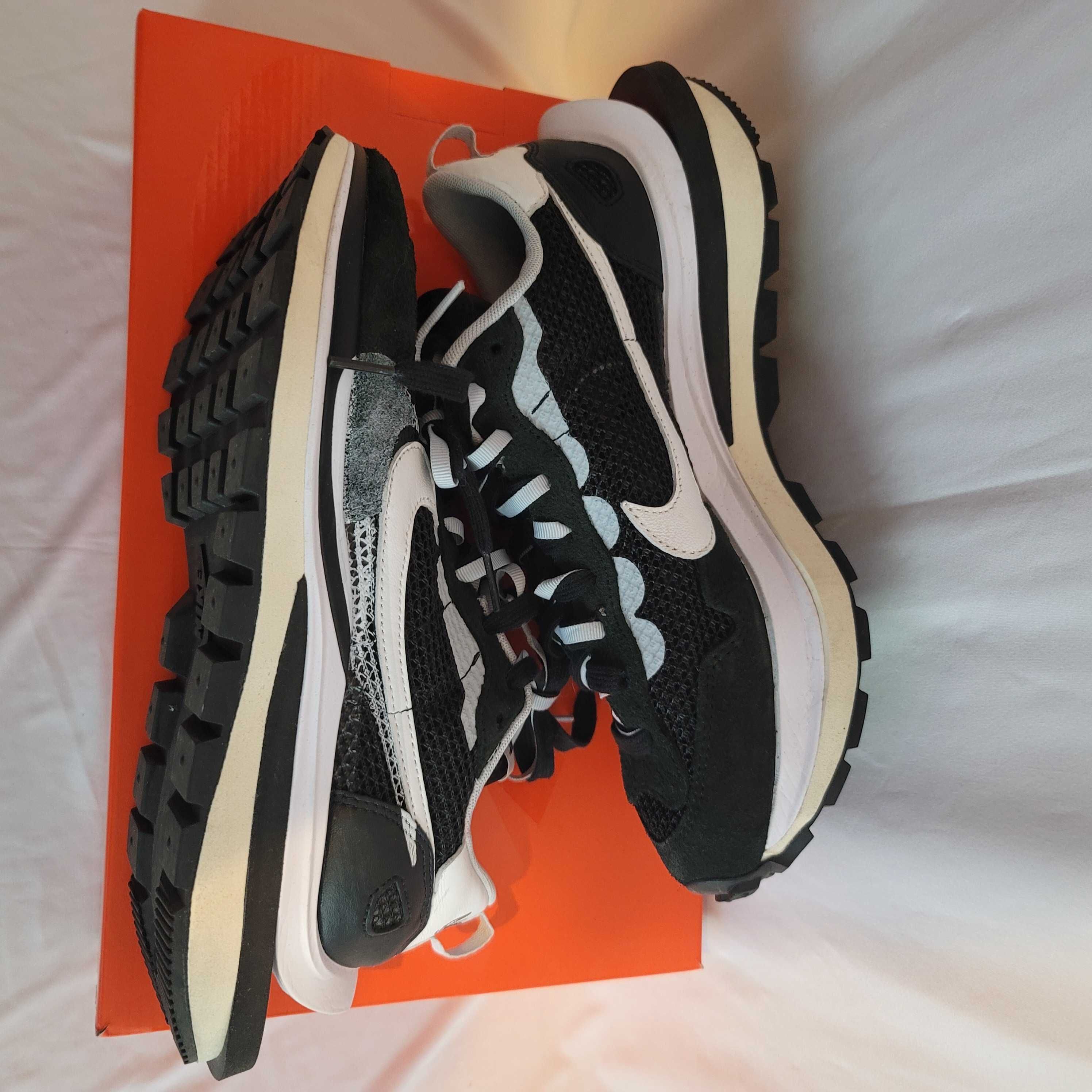 sacai × Nike Vapor Waffle "Black and White"